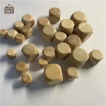 Lot de dés en bois pour activités ludiques