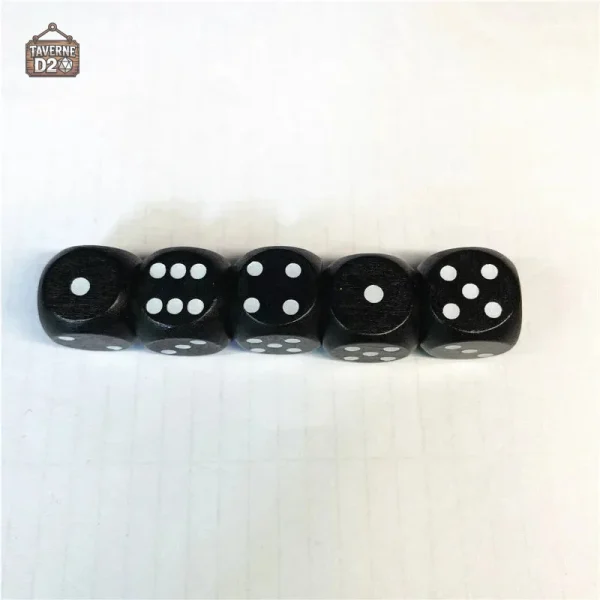 Dés en bois, un must-have pour les passionnés de jeux