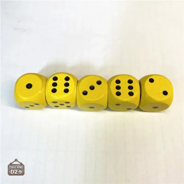 Dés en bois, parfaits pour des jeux de société classiques