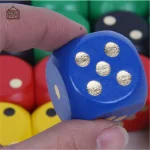 Dés en bois pour jeux de société