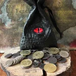 Bourse en cuir de dragon avec 60 pièces en métal