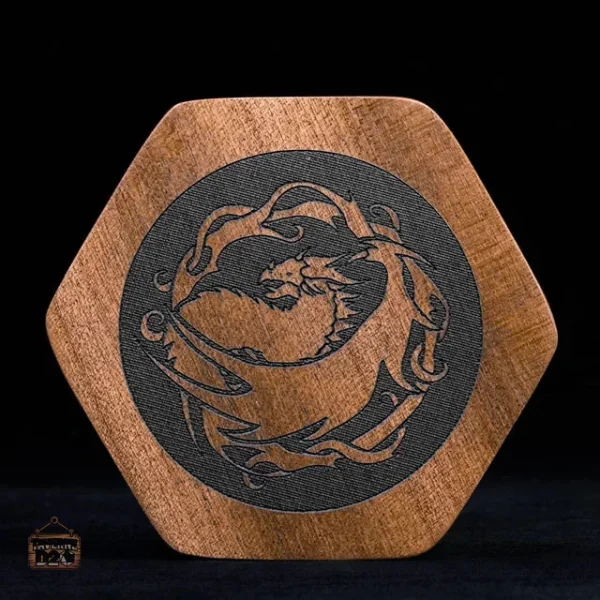 Boite à dés en bois, design dragon et wyverne
