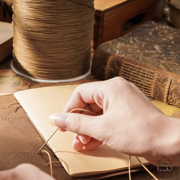 Carnet vertical en cuir artisanal