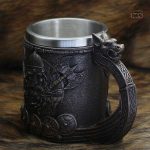 Chope viking décorée pour amateurs de bière