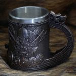 Chope de bière avec motifs vikings originaux