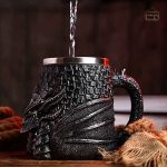 Chope Dragon Noir en céramique élégante
