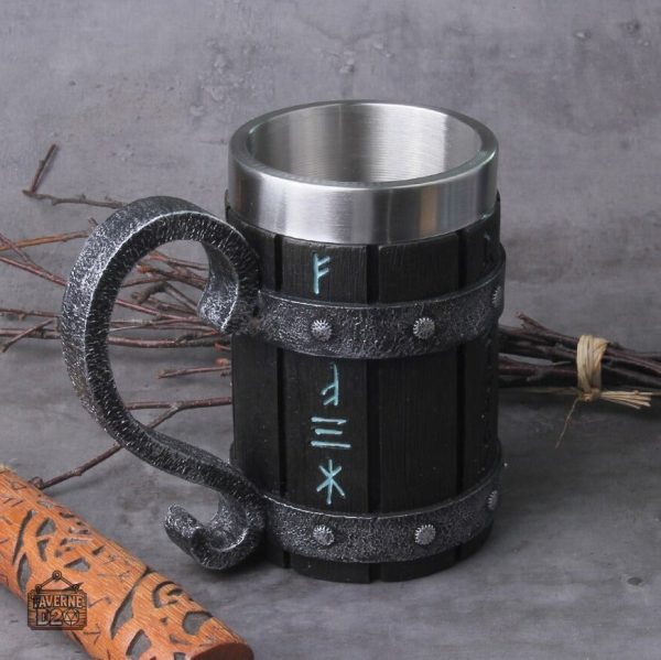 Chope unique avec gravures de runes anciennes