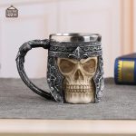 Chope à bière avec design squelettique