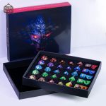 Coffret Cadeau JDR avec 5 Sets de Dés et Piste à Dés