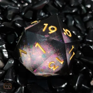 Dé de rôle D20 avec cœur liquide