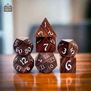 Dés en bois artisanaux pour jeux de société