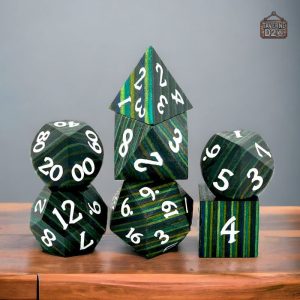 Dés en bois vert nervuré