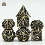 Dés en métal aux motifs Cthulhu