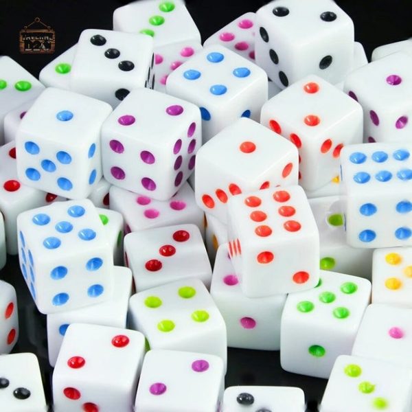 Dés blancs pour des expériences de jeu variées
