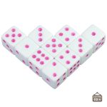 Dés de jeu blancs, essentiels pour les passionnés