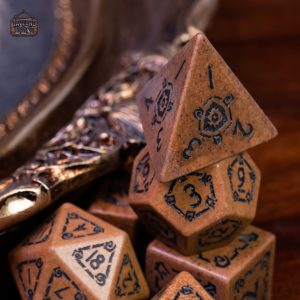 Dés en marbre, teinte brune, ajout de style à vos sessions de jeu