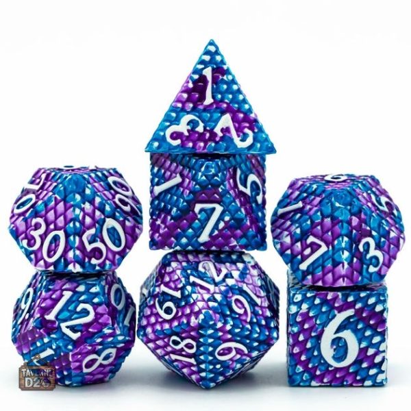 Dés de jeu en métal, écailles sculptées