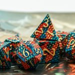 Dés en métal, thème dragon écailles