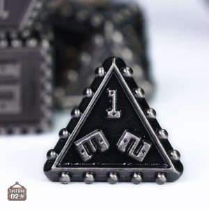Set de dés métalliques avec finition rivetée