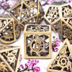 Accessoires de jeu : dés Shuriken en métal à ajouter à votre collection