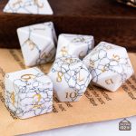 Dés nervurés en pierre, ajout unique pour vos jeux
