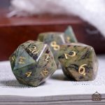 Dés en Jaspe, accessoires ludiques et esthétiques