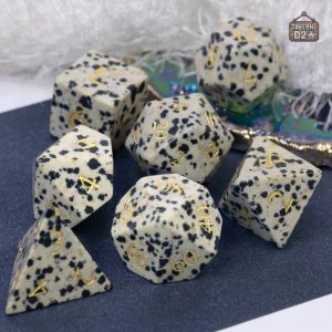 Dés en Pierre Motif Léopard - Accessoire de jeu élégant