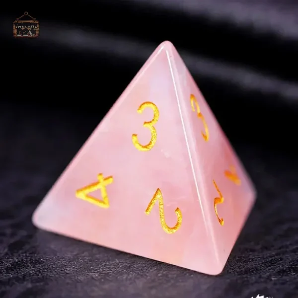 Dés en quartz rose, accessoire de jeu élégant