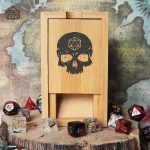 Tour à dés en bois élégant pour jeux de société