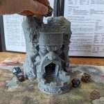 Tour à Dés compacte pour un rangement facile