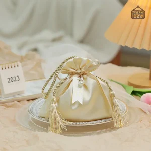 Accessoire de jeu, bourse à dés en satin