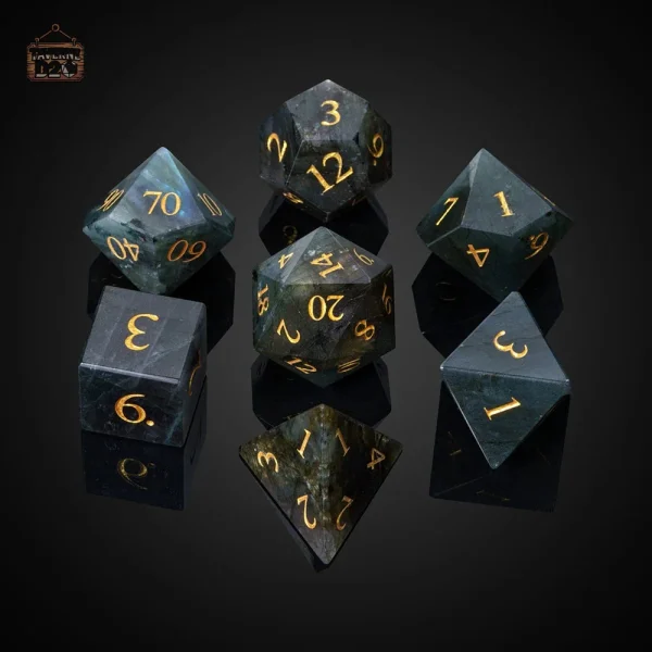 set-des-labradorite-1 Set de dés en labradorite, parfait pour les jeux de rôle