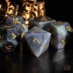 Set de dés colorés en labradorite pour les collectionneurs