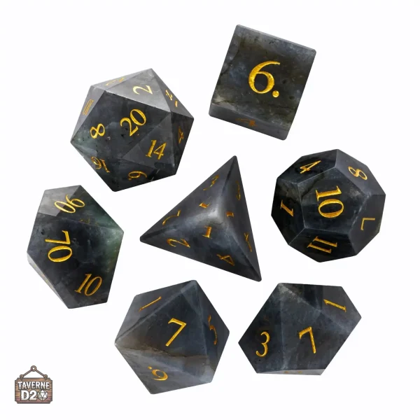 Dés en labradorite, ajout élégant à toute collection de jeux